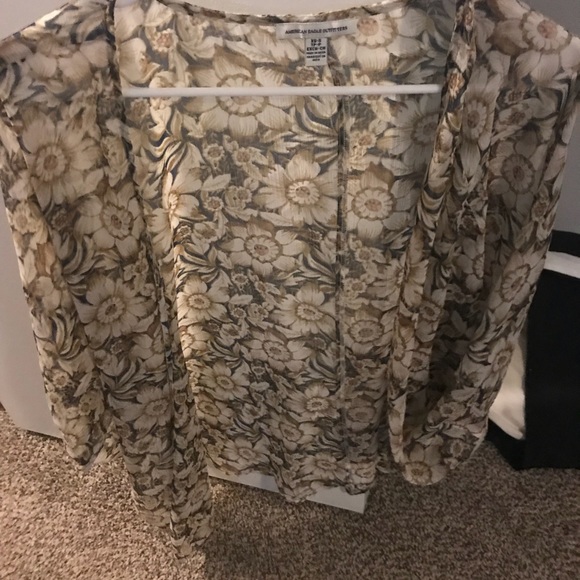 Buckle tops all size small and BKE shorts size 26 - Picture 4 of 7